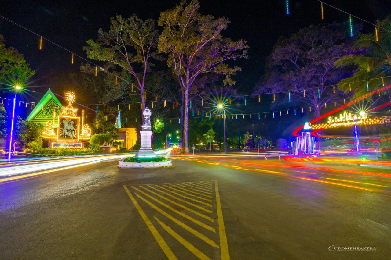Ashia Hotel & Lounge Siem Reap Exteriör bild